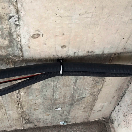 Embase clouable pour collier de serrage TBB noire